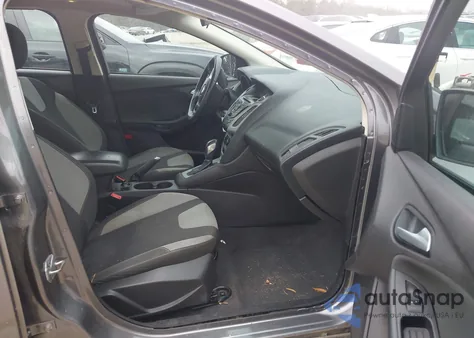 2014 Ford Focus Se z USA, uszkodzony, nr VIN 1FADP3F21EL257882